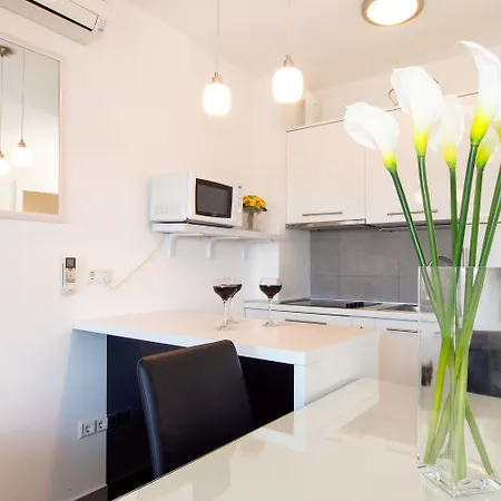 Lavanda * Ποντστράνα