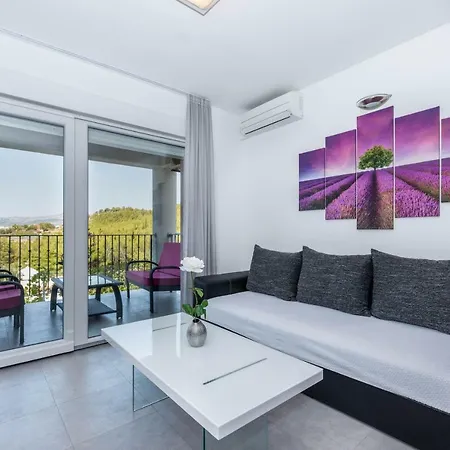 Lavanda Apartamento Podstrana